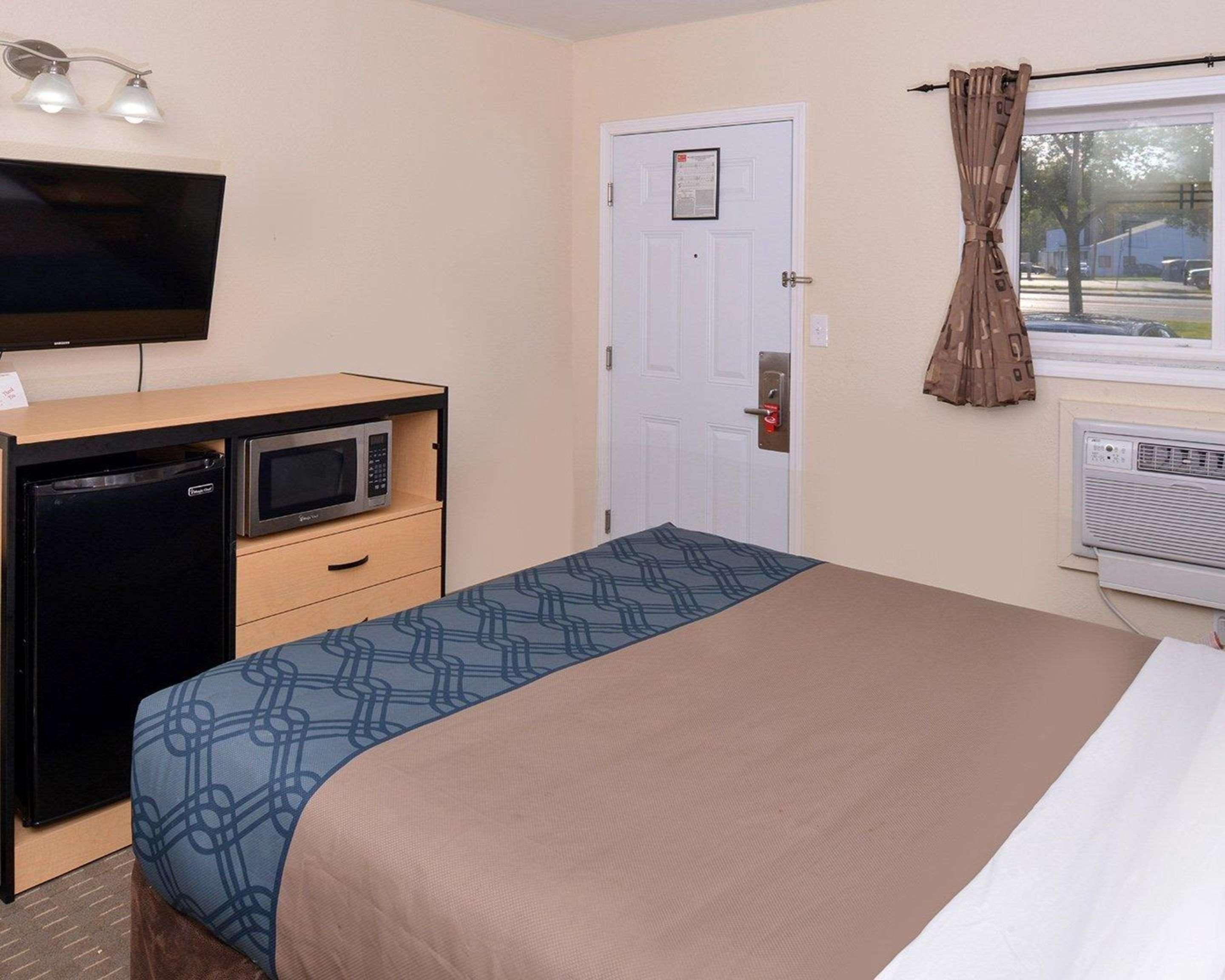 Econo Lodge Rochester I-90 & I-390 Esterno foto