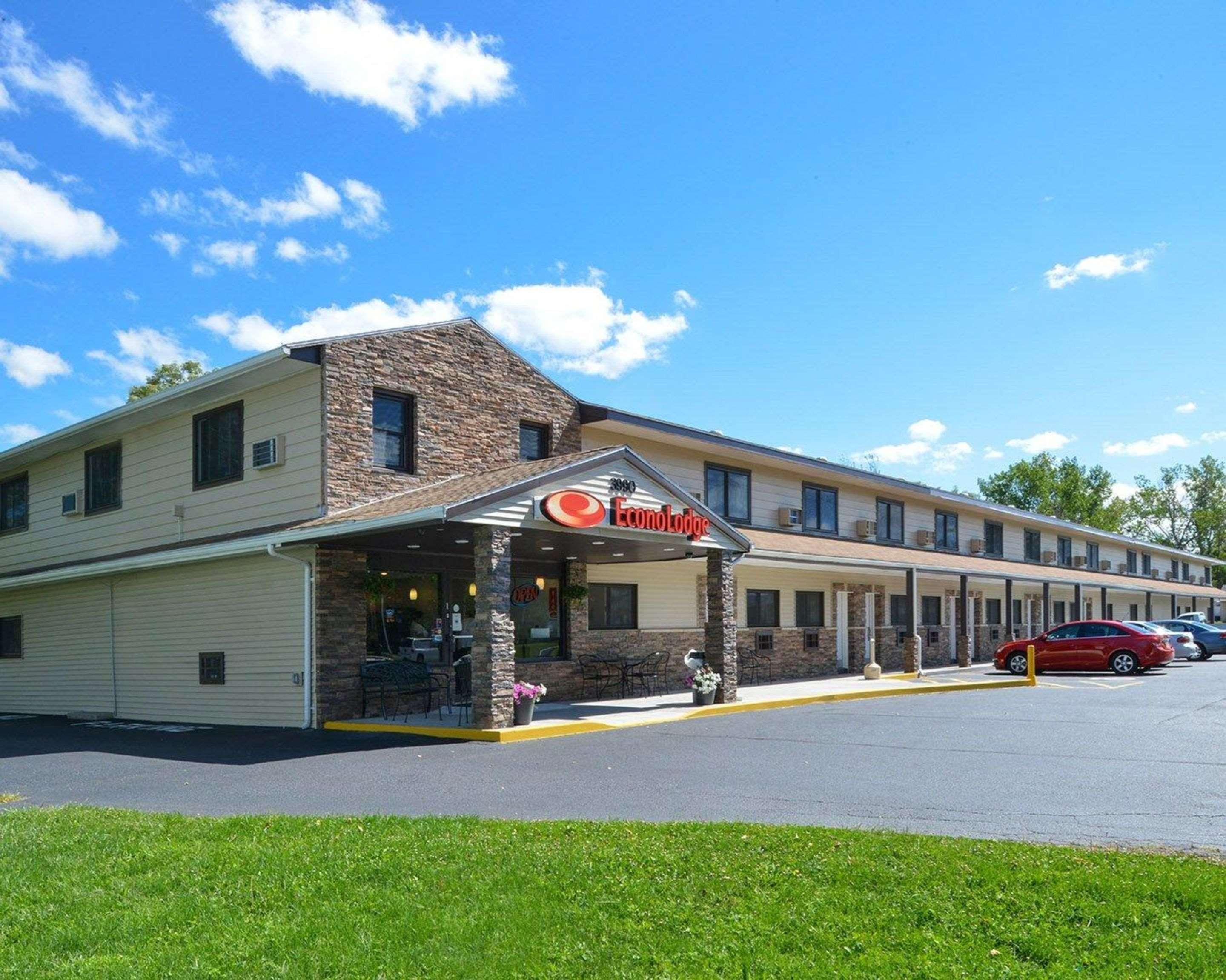 Econo Lodge Rochester I-90 & I-390 Esterno foto