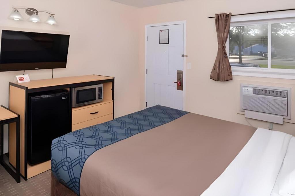 Econo Lodge Rochester I-90 & I-390 Esterno foto